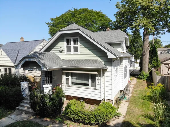 3290 South Dayfield AVENUE, Milwaukee, WI 53207
