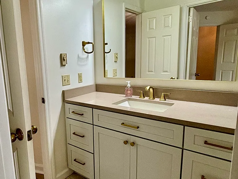 210 Urbandale Pkwy #210 — Photo 30