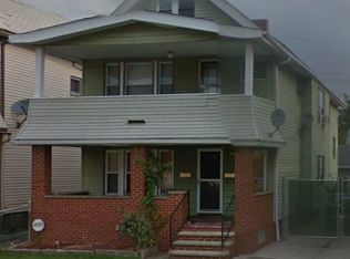 907 Royal Rd, Cleveland, OH 44110