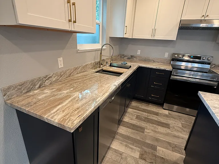 737 Walnut St — Photo 7