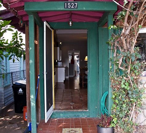 5th image of 1527 Cabrillo Ave