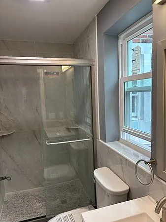 Building Photo - 425 S 43rd St #3R