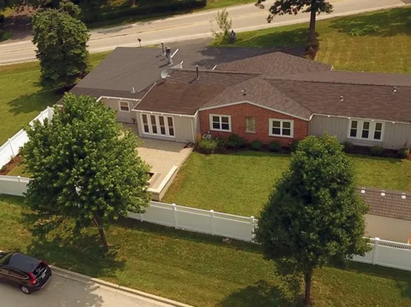 3N750 Wood Dale Rd, Addison, IL 60101