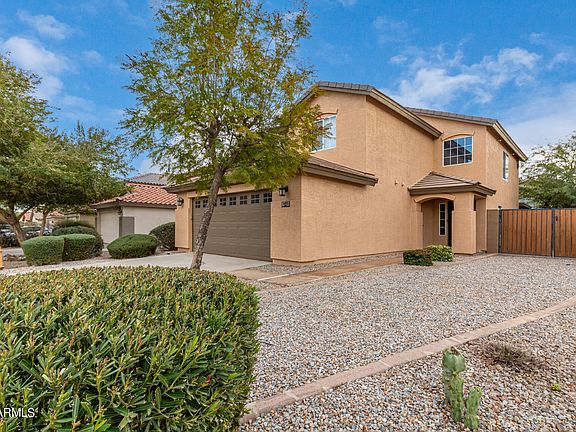 3rd image of 1417 E ROSEBUD Drive