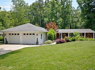 2581 Laurelwood Rd, Dunwoody, GA 30360