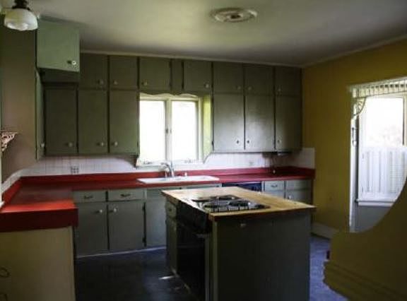 2nd image of 448 W Capitol Dr