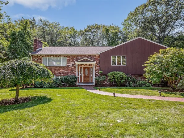 66 Colburn Rd, Reading, MA 01867