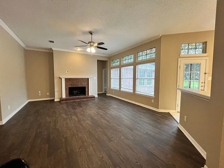 5605 Belle Chasse Ln — Photo 6