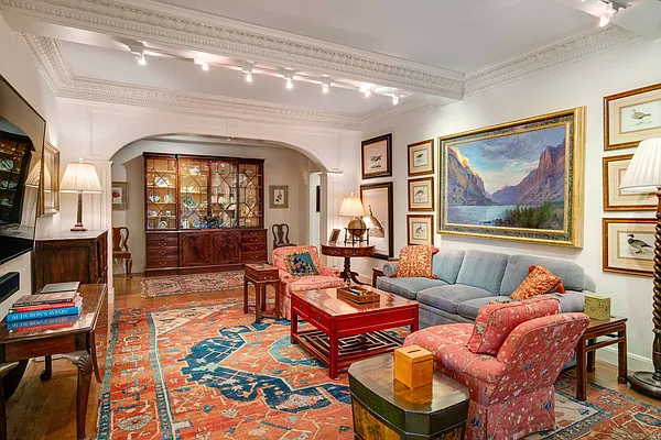 Sold by Compass | media 2