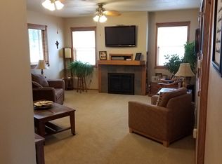 516 S Center St, Lone Tree, IA 52755