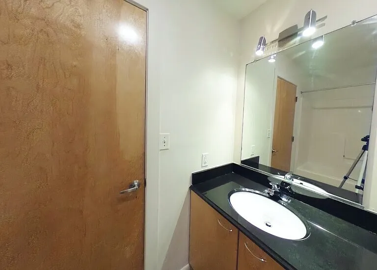 1011 W Marshall St #136 — Photo 3