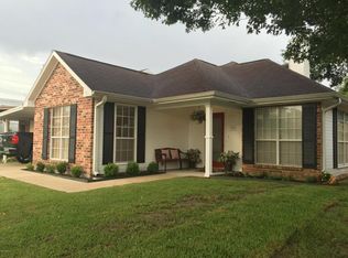 105 Mindes Dr, Lafayette, LA 70508