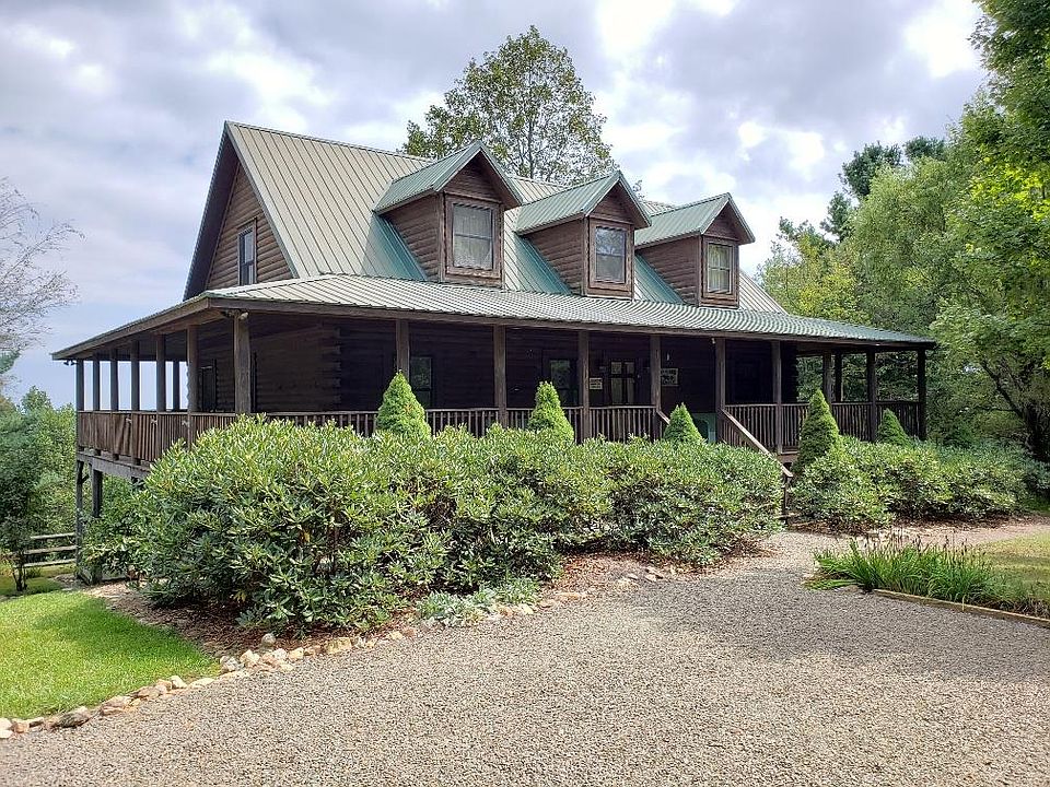 1st image of 215 Bear Hollow Ln