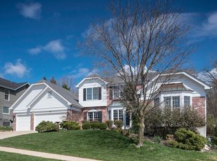 314 Berry Bush Ct, Ballwin, MO