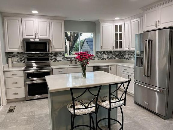 3rd image of 20723 Temelec Dr