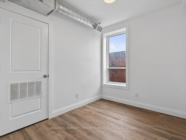 433 Barton St E #202 — Photo 29
