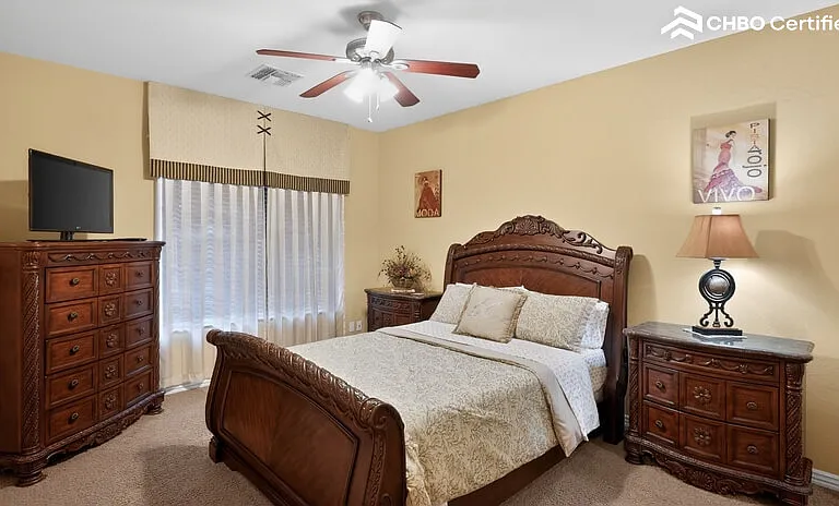 Queen bedroom on the second floor
