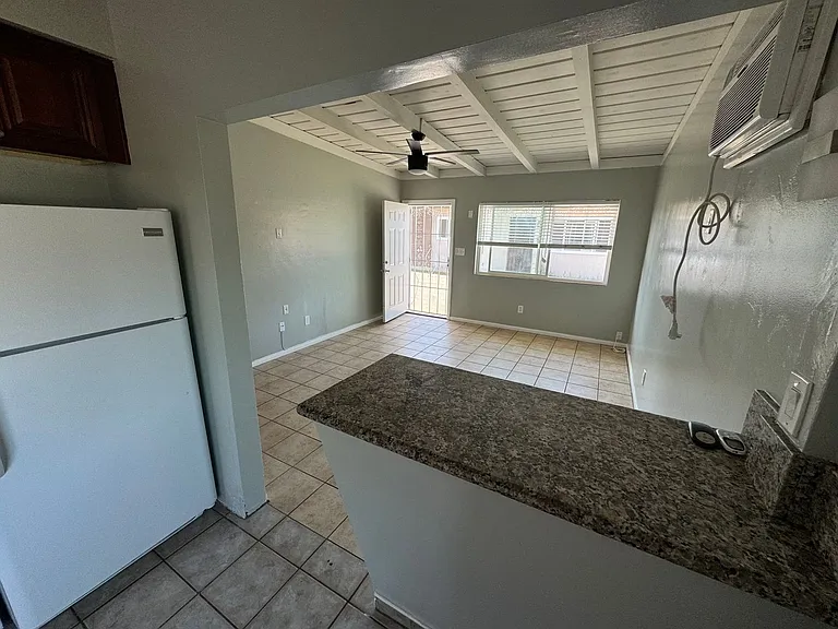 2226-28 Alton Pl — Photo 7