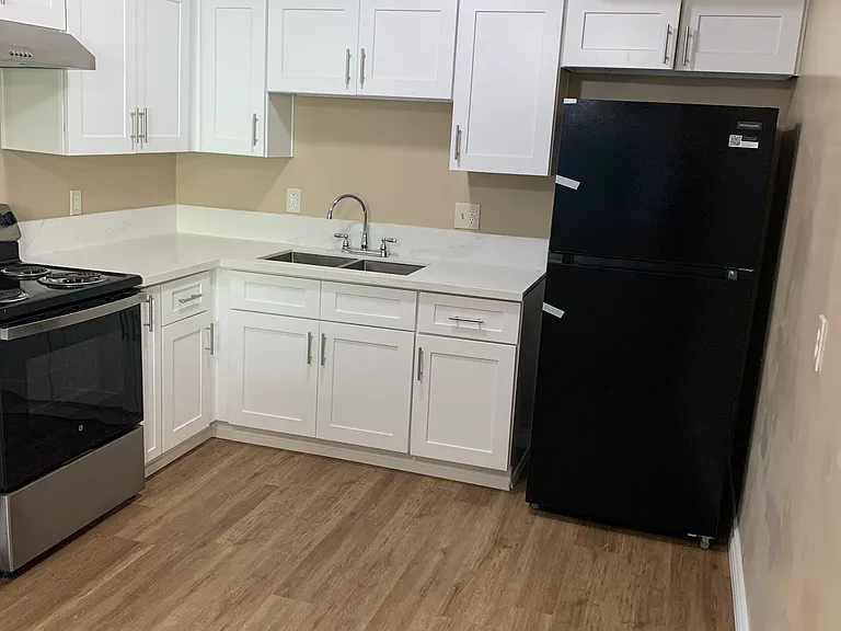 1536 W Wardlow Rd #11 — Photo 4