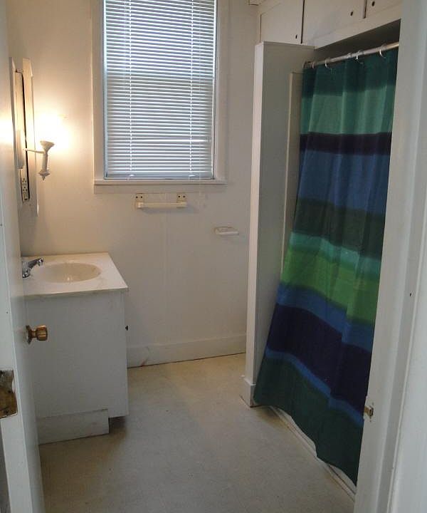 2nd image of 504 W Otterman St APT 4
