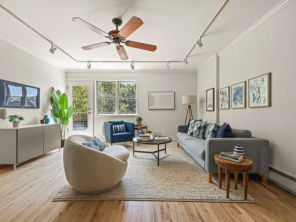 593 17th St APT 3R, Brooklyn, NY 11218