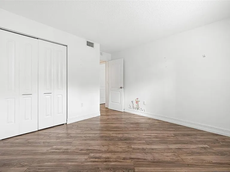 3223 Beneva Rd #101 — Photo 13