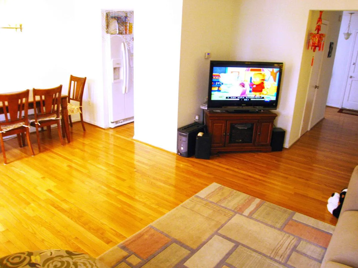 3 bed, 2.5 bath, 1590 sqft, $3,000 — Photo 1