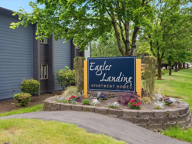 Eagles Landing Apartments — Photo 12