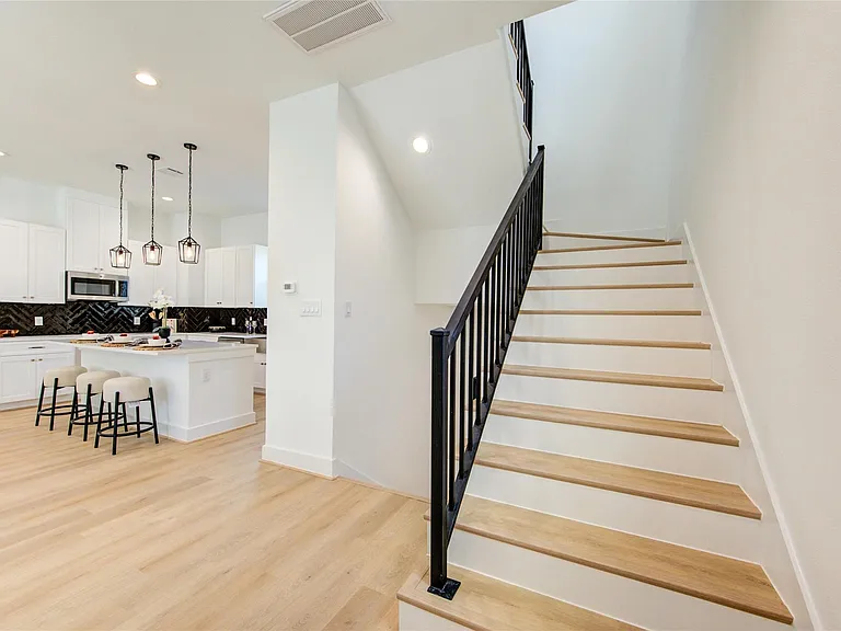 4035 Buck St — Photo 28