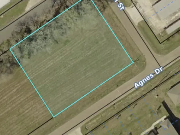 Agnes Dr, Breaux Bridge, LA 70517
