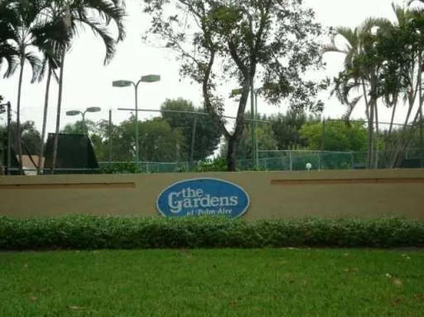 303 Gardens Dr APT 206, Pompano Beach, FL 33069