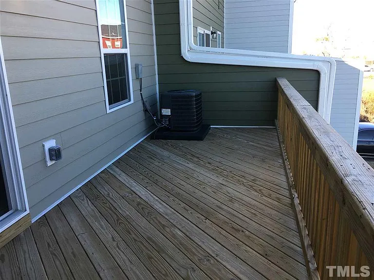 1071 Branch Line Ln — Photo 15