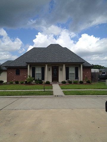 1st image of 221 Brentwood Dr