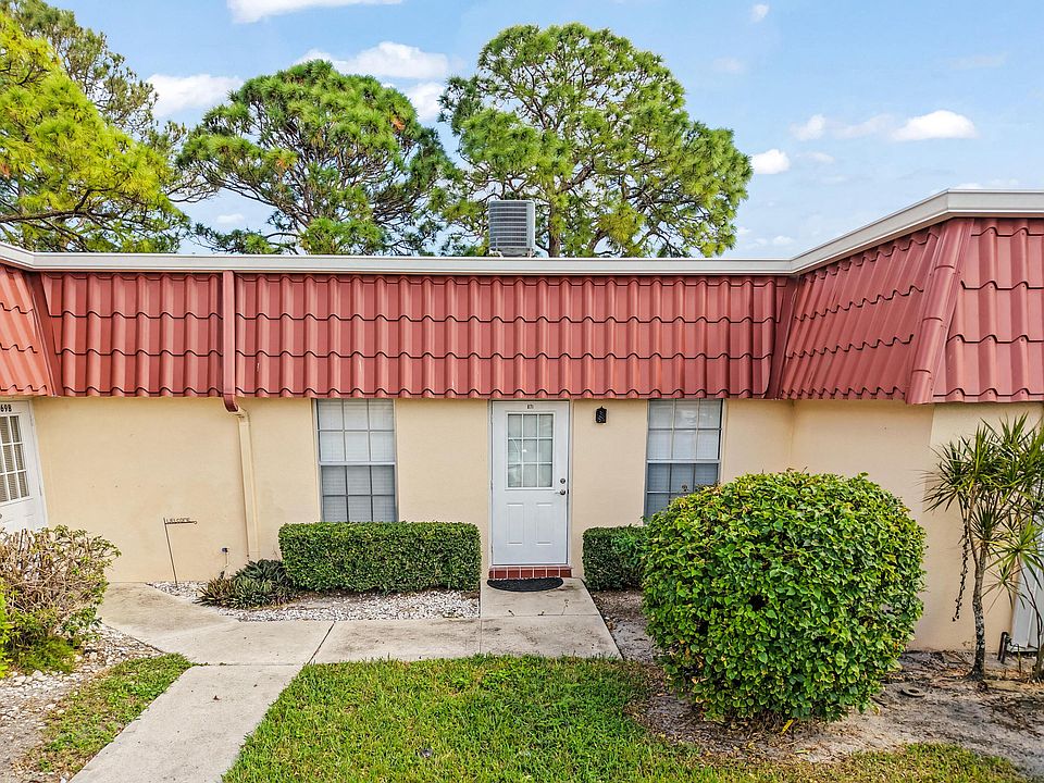 1st image of 871 Worecester Lane