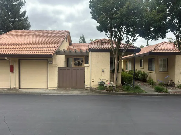 71 Fountain Grove Cir, Napa, CA 94558