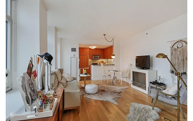 Rented by Douglas Elliman | media 8