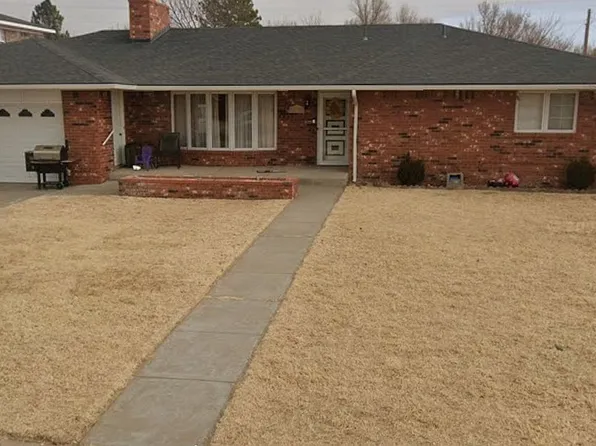 104 S Pershing St, Hooker, OK 73945