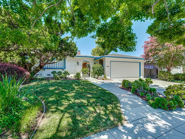 1289 Glen Haven Dr — Photo 2