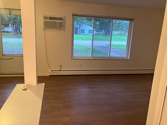 2nd image of 45062 Platt St
