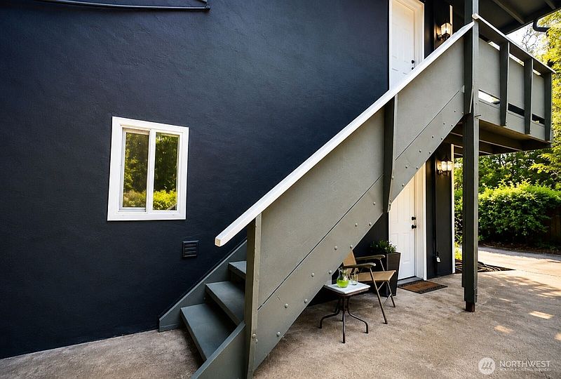3rd image of 10417 Aqua Way S
