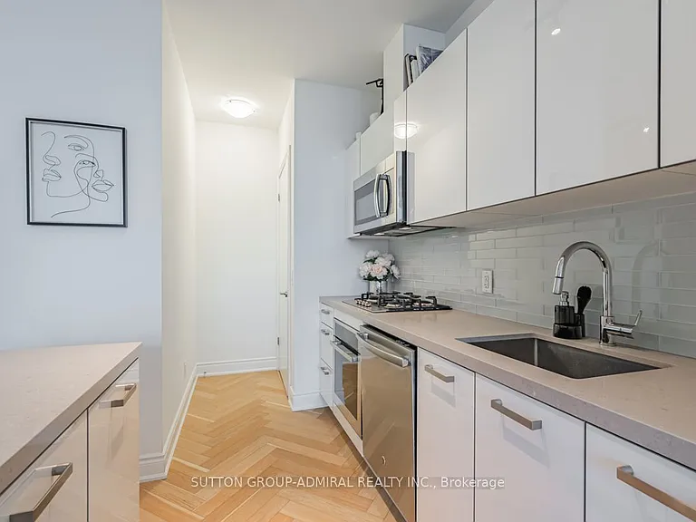 608 Richmond St W #1304 — Photo 10