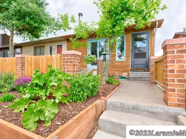 1158 N 18th St, Laramie, WY 82072