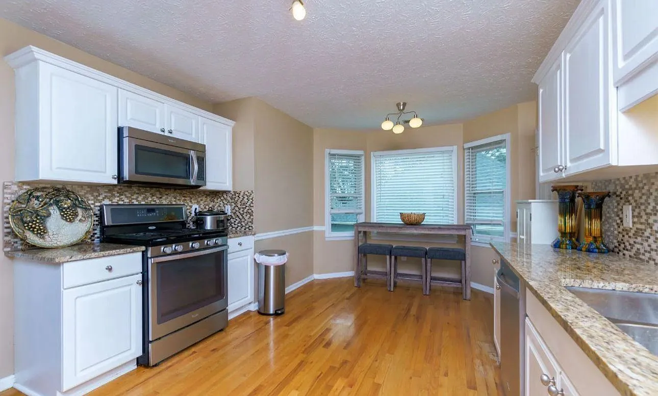 1 bed, 2654 sqft, $1,000 — Photo 3