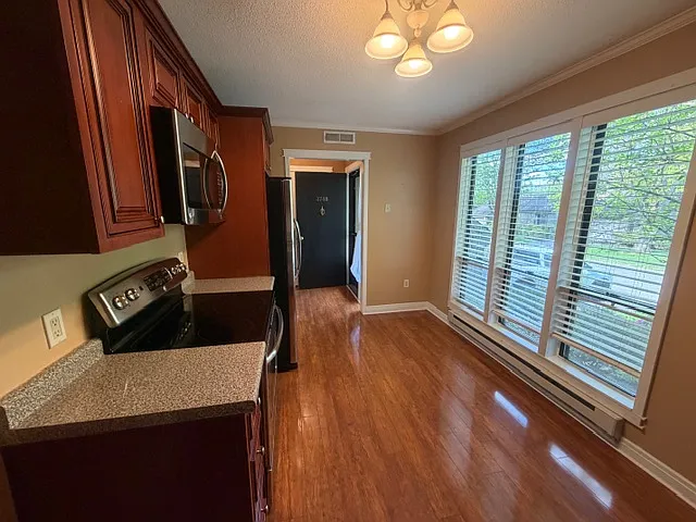 374 Heritage Hls #B — Photo 6