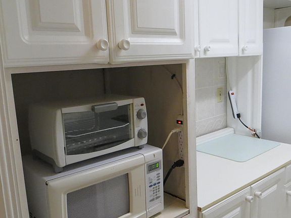 4th image of 55 Sea Park Blvd APT 503