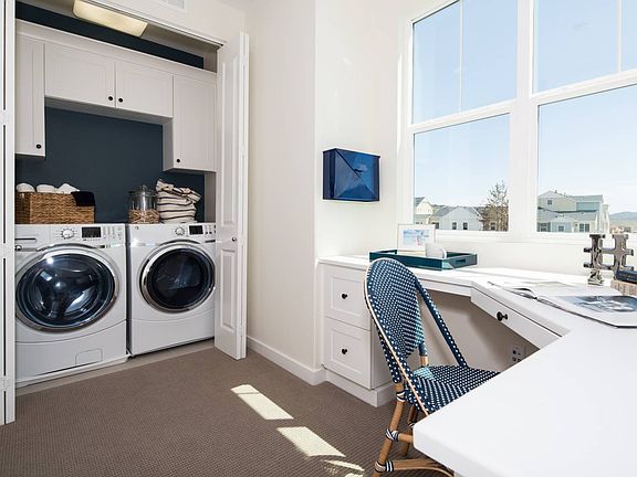Homesite 6 Laundry Room
