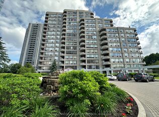 5785 Yonge St #PENTHOUSE 205, Toronto, ON M2M 4J2