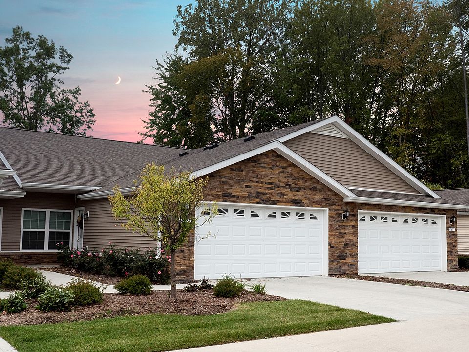 Charming Neighborhood Setting