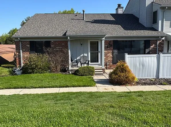 38955 Golfview East Dr Unit 121, Clinton Township, MI 48038