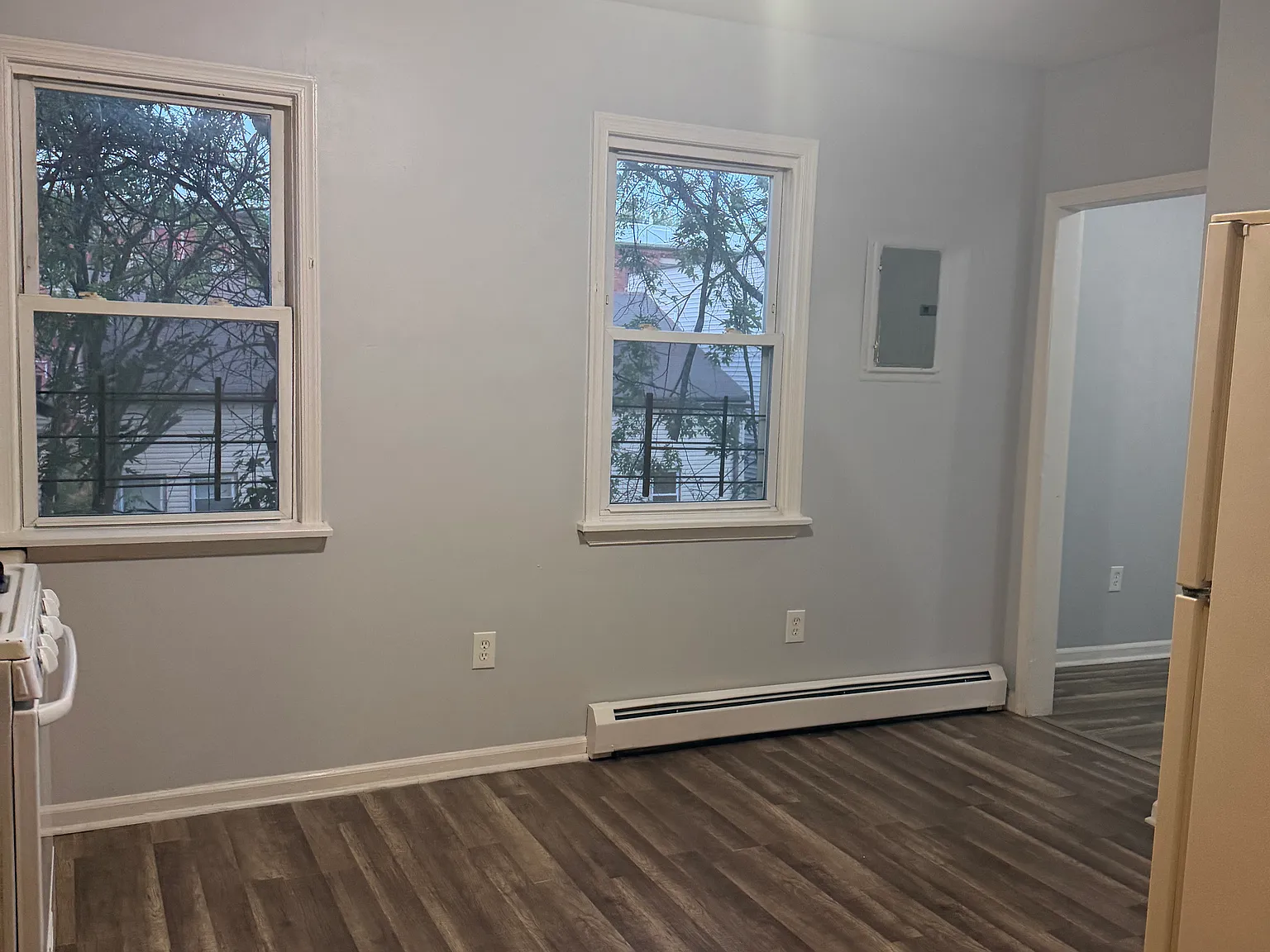 3 bed, $1,900 — Photo 3